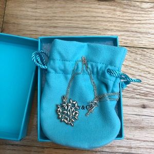 New Tiffany Silver Olive Leaf Necklace/Pendant